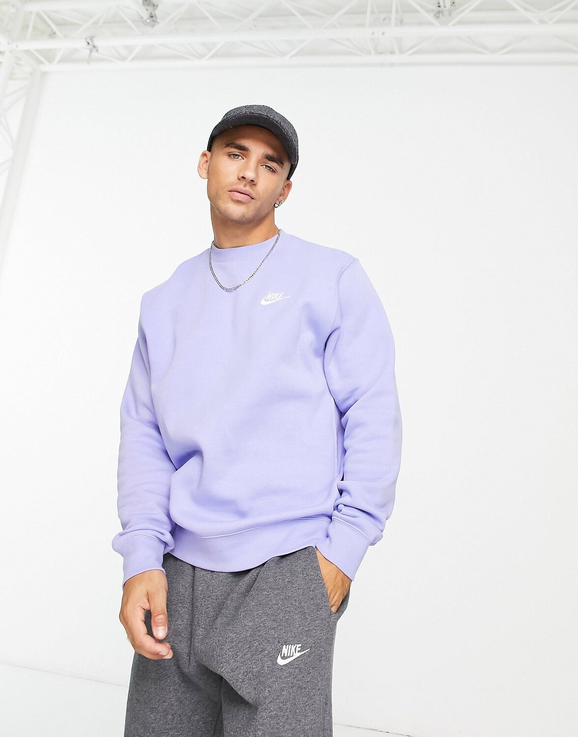 

Толстовка с круглым вырезом Nike Club цвета светлого чертополоха