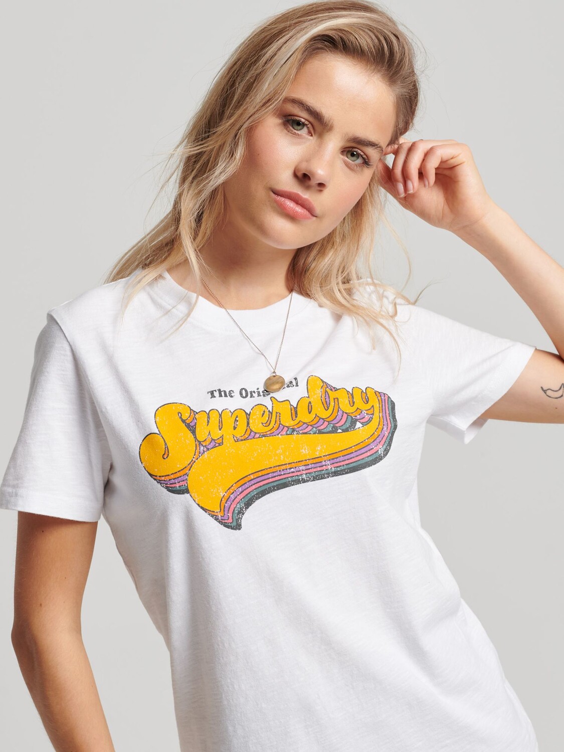 

Футболка Superdry Vintage Rainbow, оптика