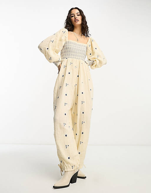 

Бежевый комбинезон в стиле бохо с вышивкой Free People