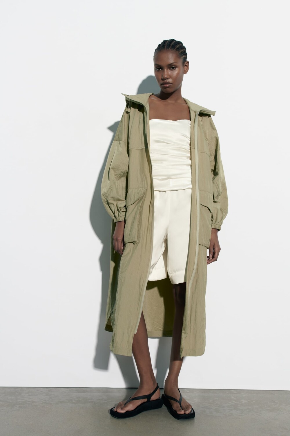 

Куртка парашют ZARA, хаки