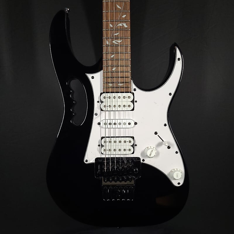 

Электрогитара Ibanez JEMJR-BK Black Steve Vai Signature JEMJR-BK Black Steve Vai Signature Electric Guitar