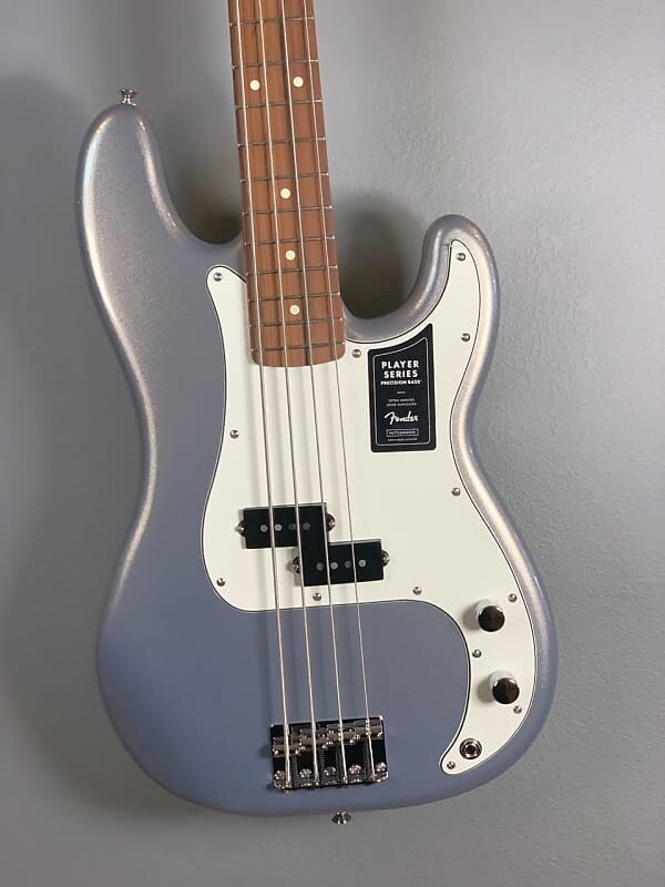

PLAYER PRECISION BASS — серебристый Fender