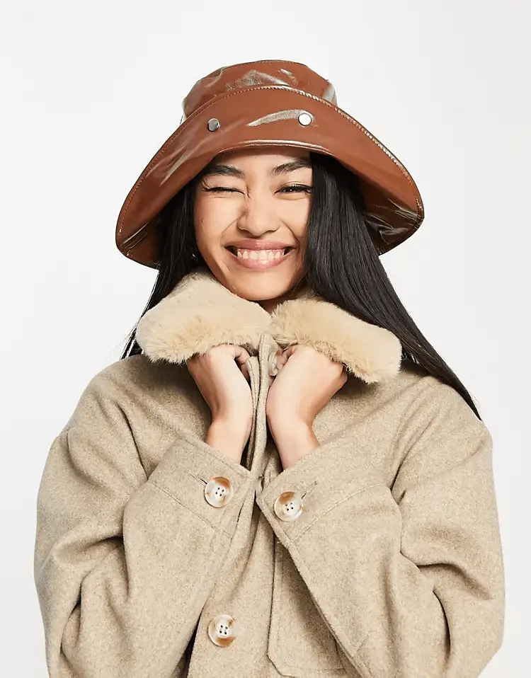 

Панама из искусственной кожи Stradivarius, коричневый