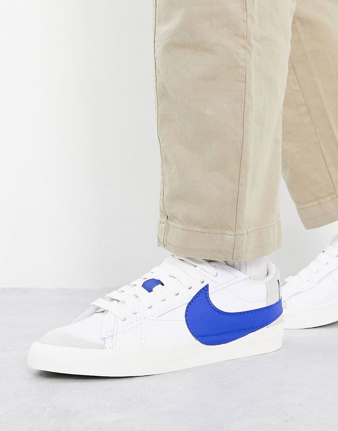 Бело-синие кроссовки Nike Blazer Low '77 Jumbo – заказать с доставкой ...