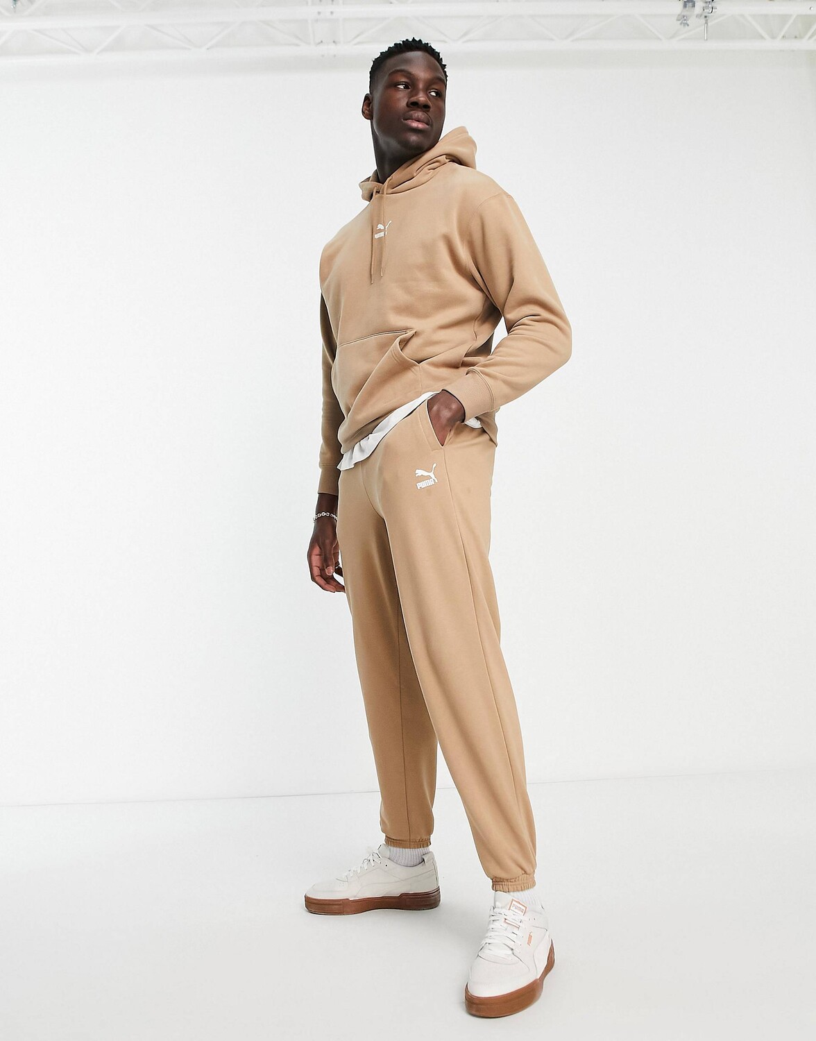 

Коричневые джоггеры оверсайз Puma Classics