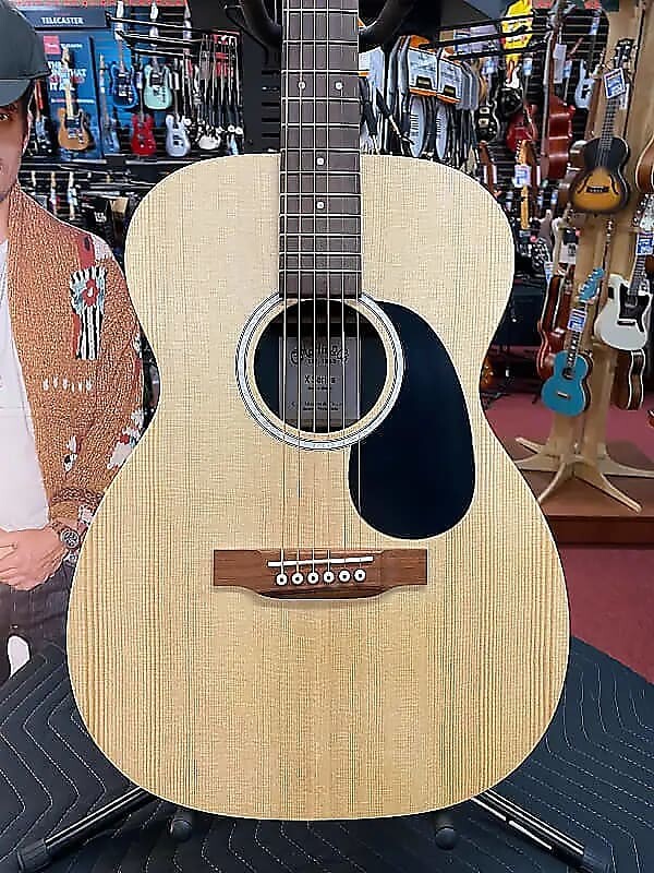 

Электроакустическая гитара Martin 00-X2E, натуральный цвет 00-X2E Acoustic-Electric Guitar - Natural