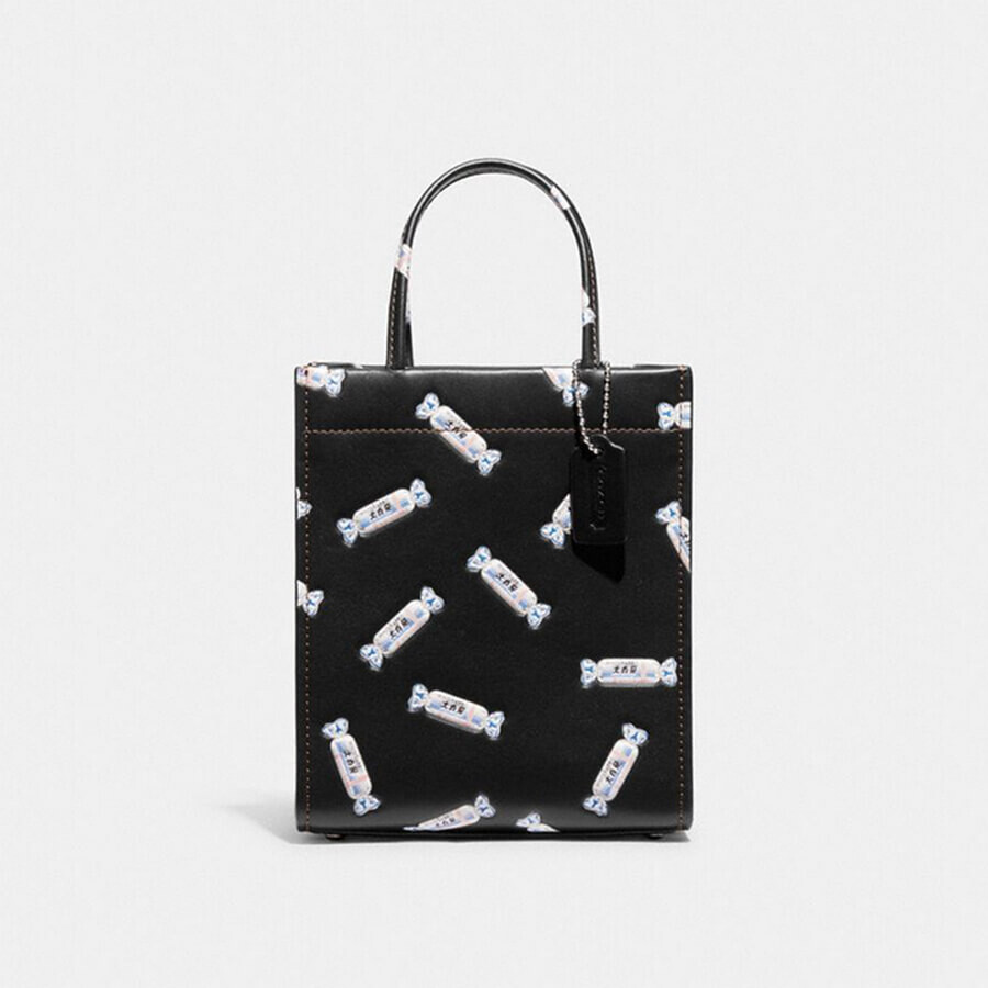 

Сумка Coach Outlet White Rabbit Candy Cashin Tote Small Square, черный/мультиколор