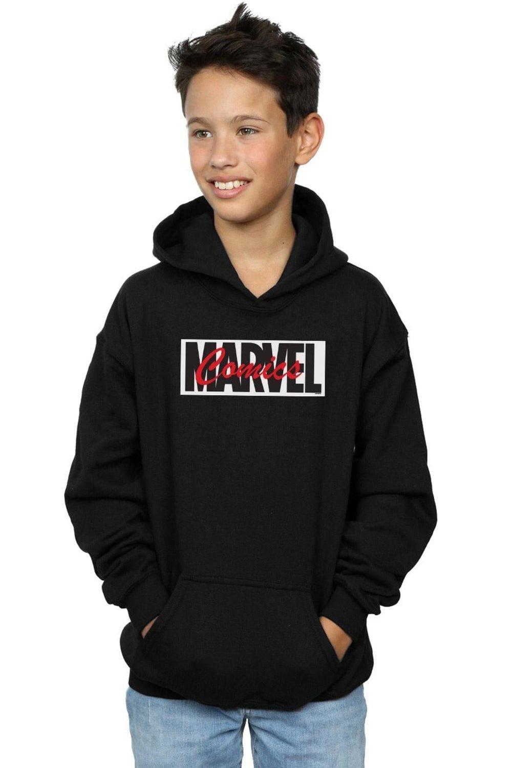 Красное худи с логотипом в виде шрифта Marvel, черный