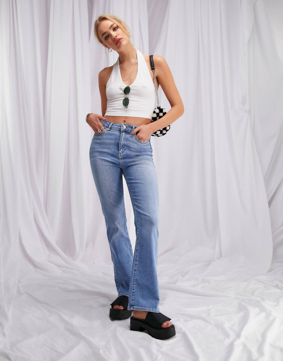 

Яркие расклешенные джинсы с высокой посадкой ASOS DESIGN 'Y2K'