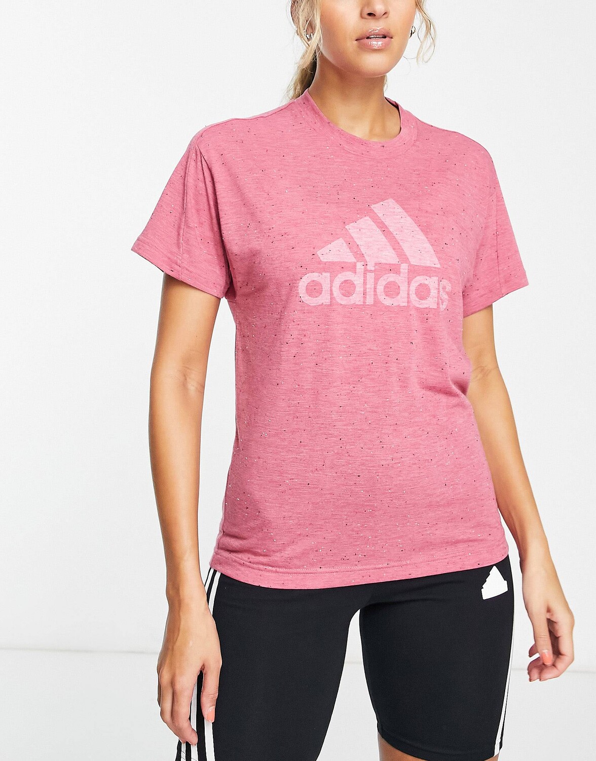 

Розовая футболка с логотипом adidas Sportswear Future Icons