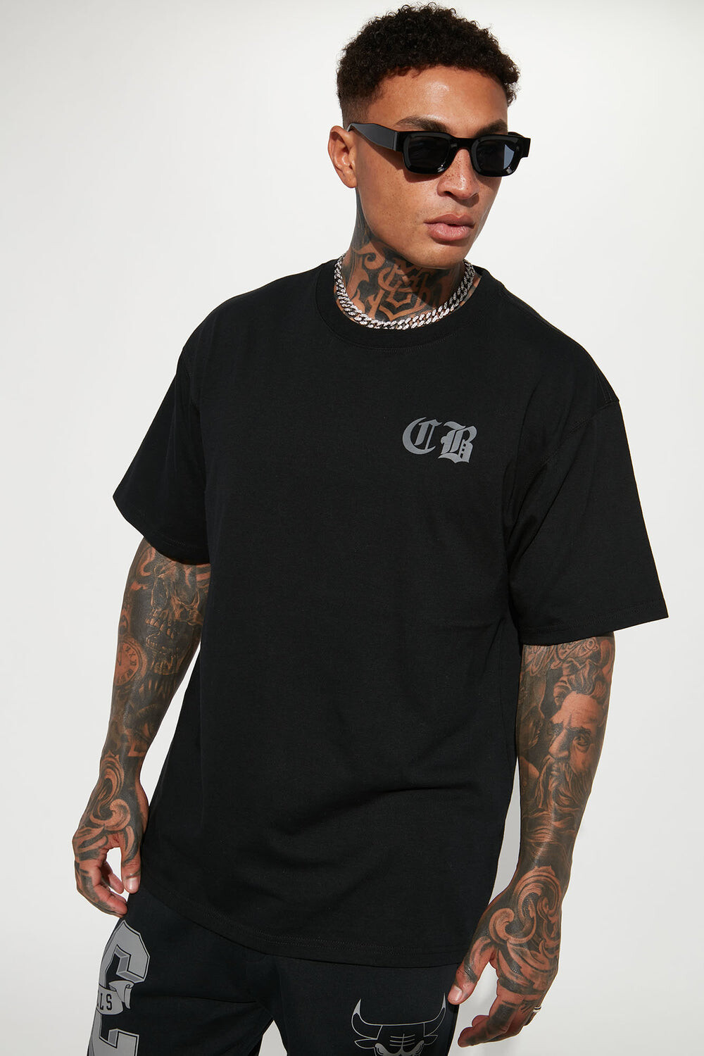 

Футболка Fashion Nova GTME469FCBFS, черный