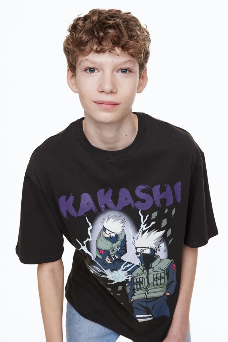 

Футболка с принтом H&M, черный/наруто