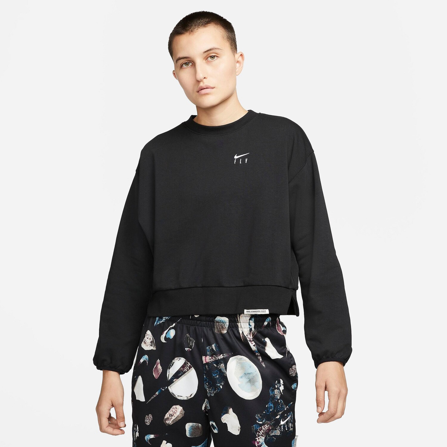 

Женская толстовка стандартного выпуска Nike Dri-FIT Swoosh Fly, черный