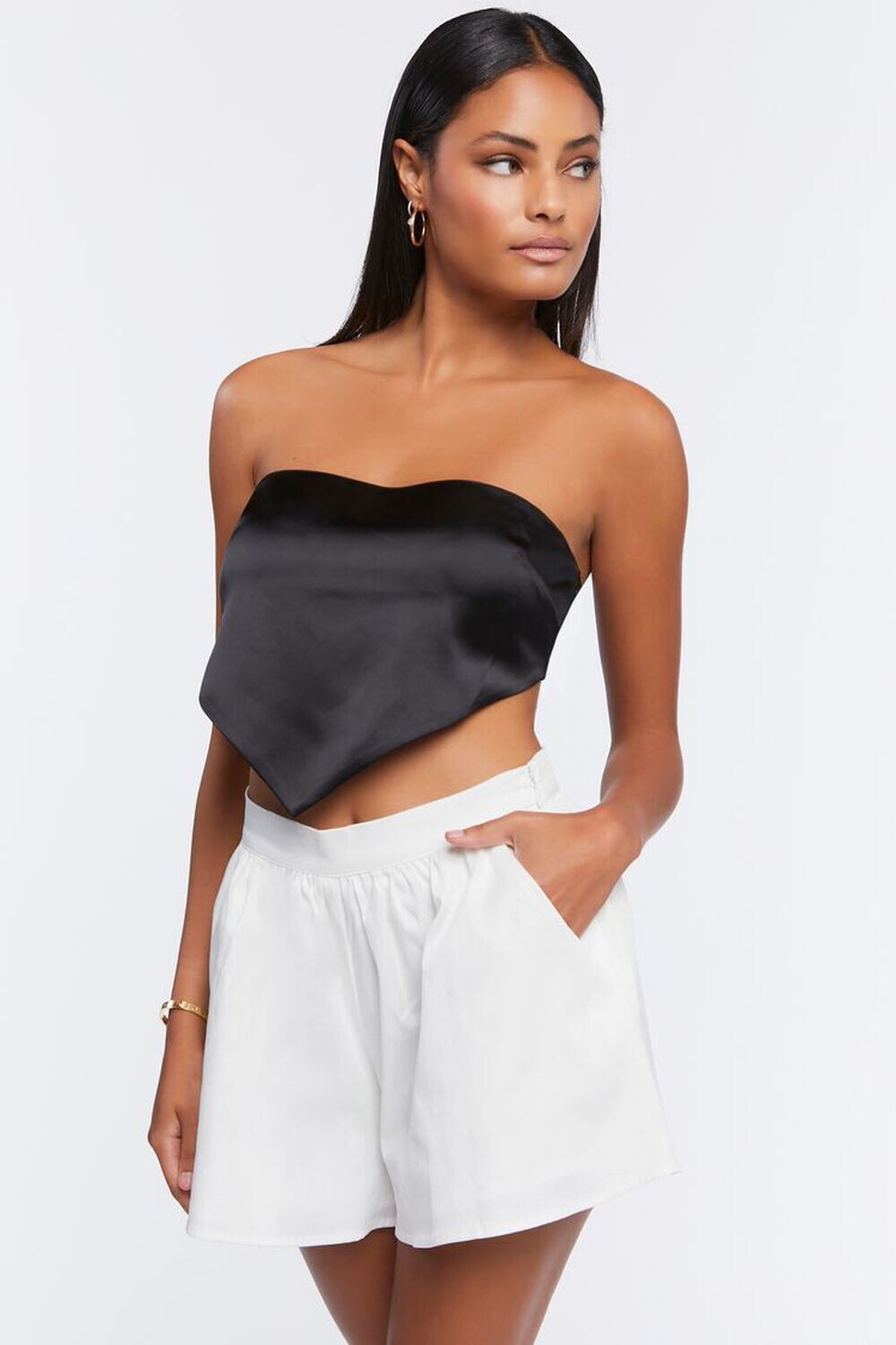 

Шорты с расклешенными карманами Forever 21, белый