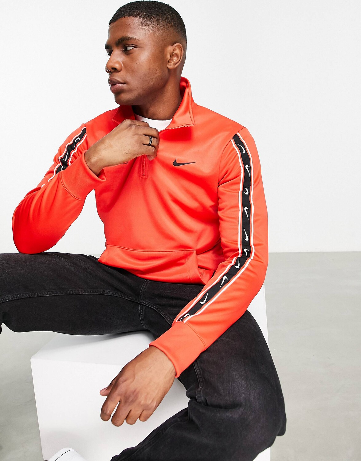 

Темно-красный свитшот на молнии Nike Repeat Pack 1/2