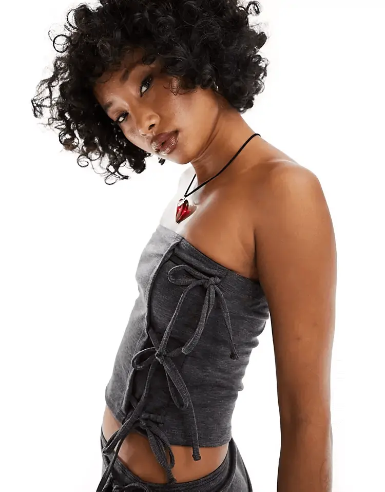 

Топ Reclaimed Vintage Tailored Bandeau With Bows, темно-серый
