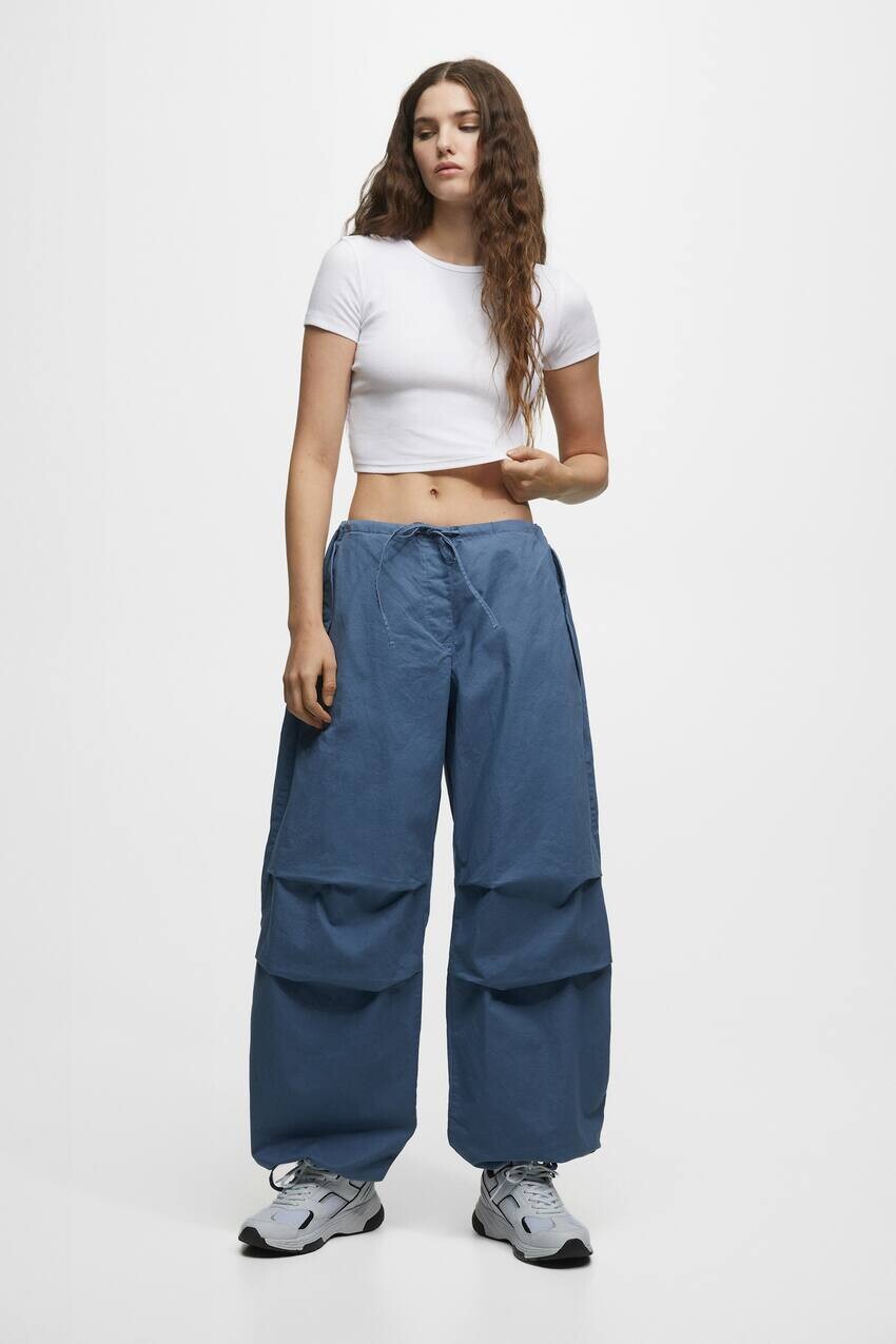 

Брюки-парашюты Pull&Bear