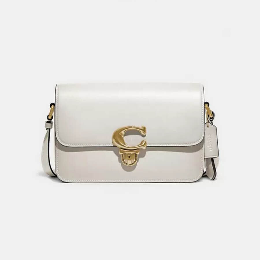 

Сумка Coach Outlet Classic Logo Studio Shoulder, кремово-белый/золотой