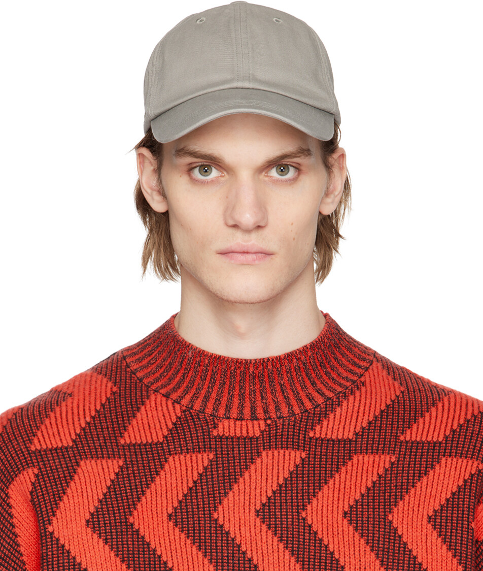 

Серая бейсболка Acne Studios