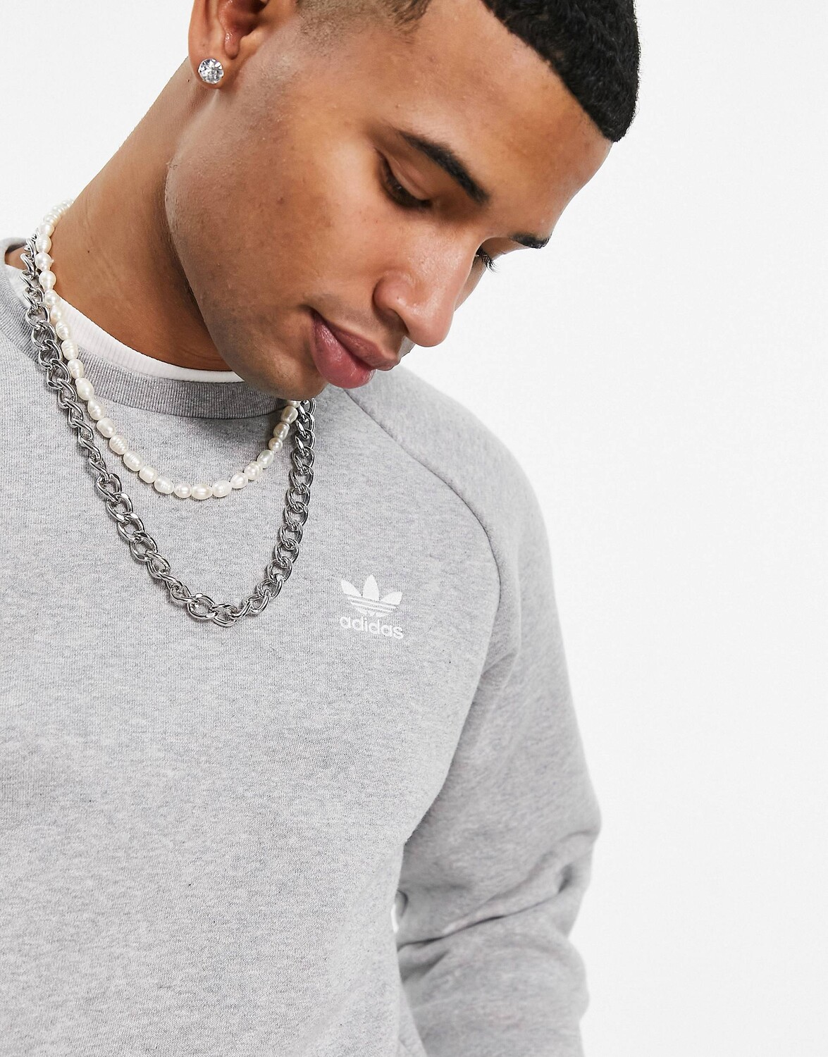 

Серая футболка с круглым вырезом adidas Originals Essentials, Серый
