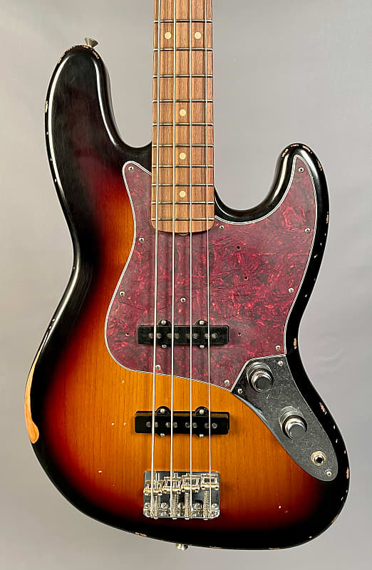 Fender Limited Edition 60th Anniversary Road Worn Jazz Bass 3-Color Sunburst nirvana nevermind 30th anniversary edition limited gatefold 180 gram vinyl lp 7 insert