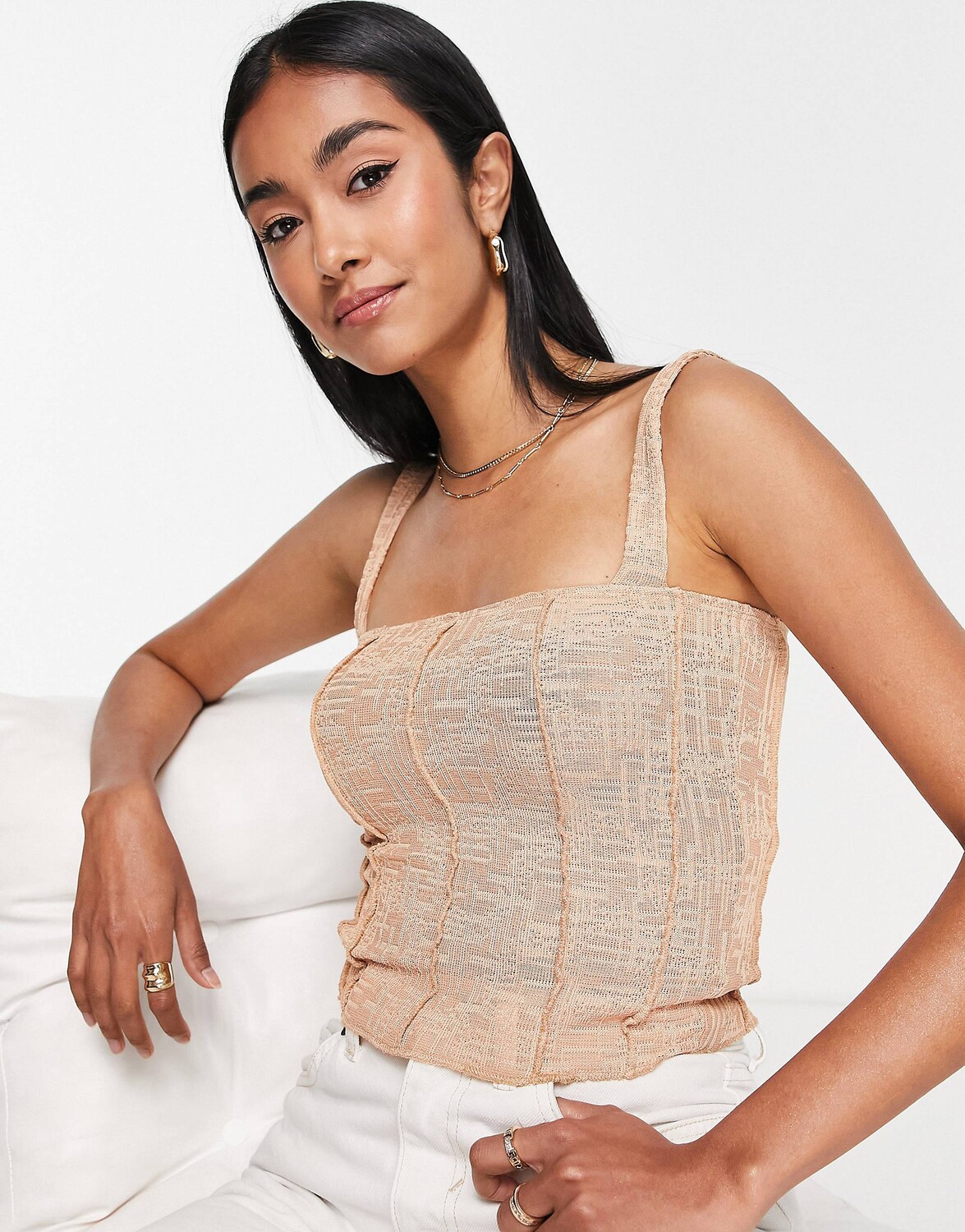 

Верблюжий жилет из фактурной ткани со швами ASOS DESIGN