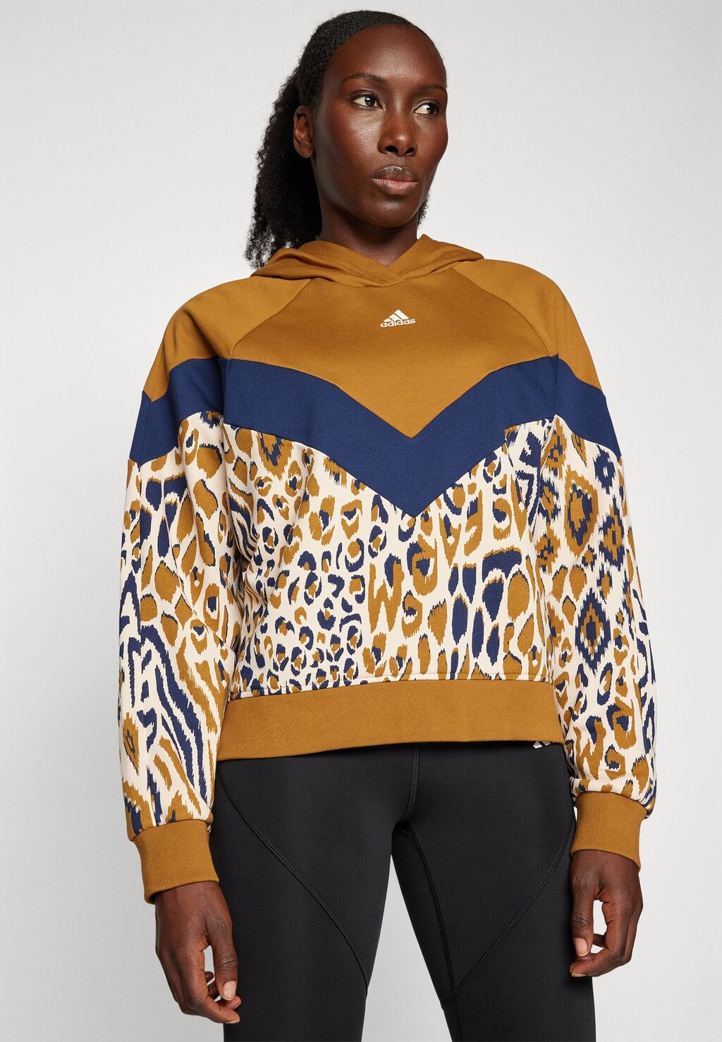 

Худи Farm Hoodie adidas Sportswear, бронза