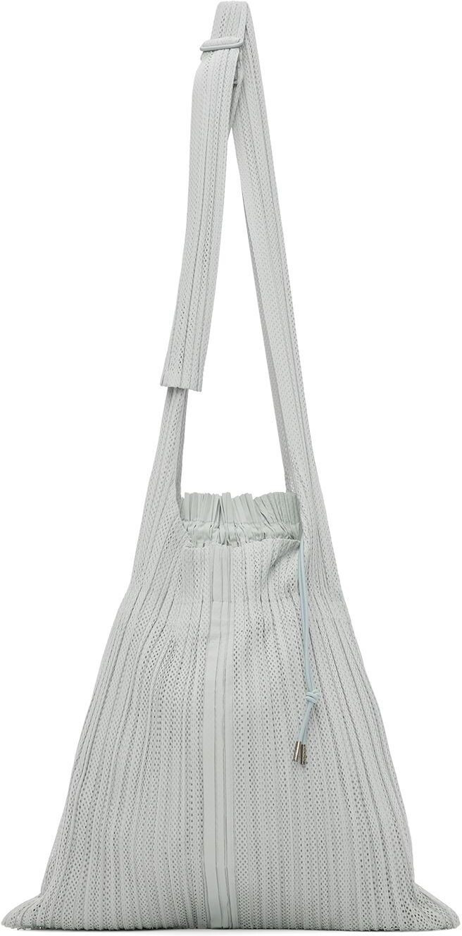 

Серая сетчатая сумка со складками Pleats Please Issey Miyake
