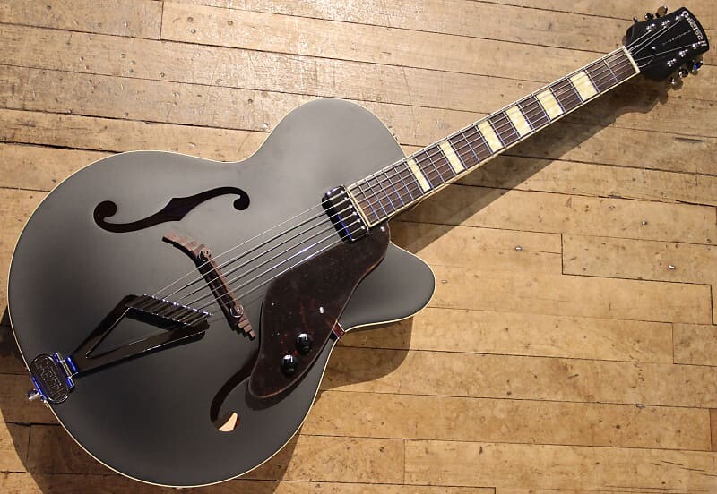 

Gretsch G100BKCE Archtop Single-Cut Flat Черный