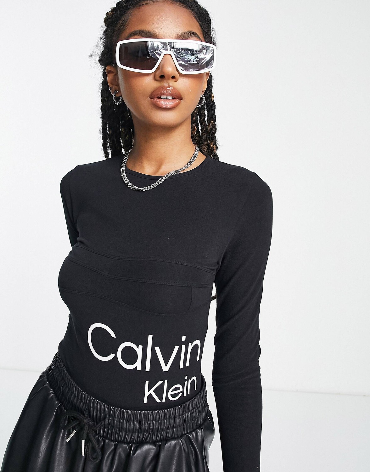 

Черное боди с логотипом Calvin Klein Jeans