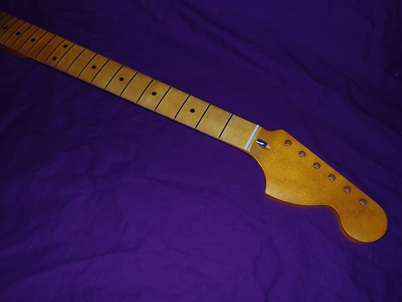 Dark Jumbo Fret 9.5 Relic винтажный Stratocaster Allparts Fender Licensed Кленовый гриф Fender Licensed Stratocaster Neck фотографии