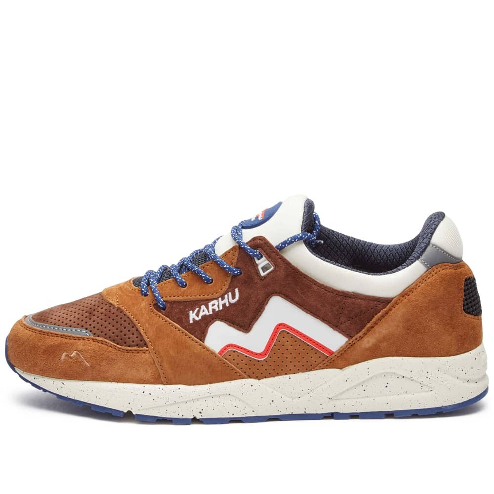 

Кроссовки Karhu Aria