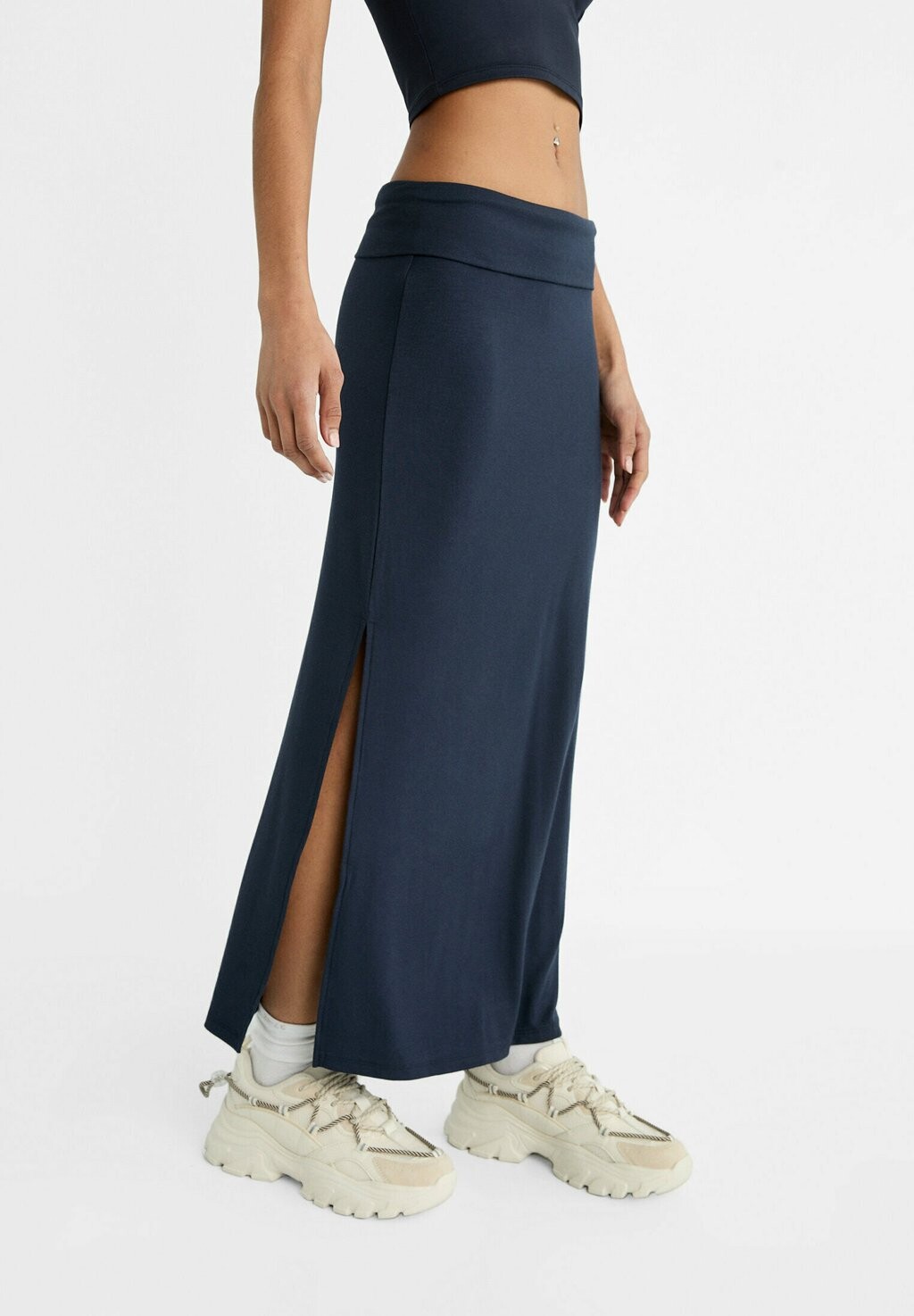 

Юбка макси LONG WITH FOLD-OVER WAIST Stradivarius, цвет dark blue
