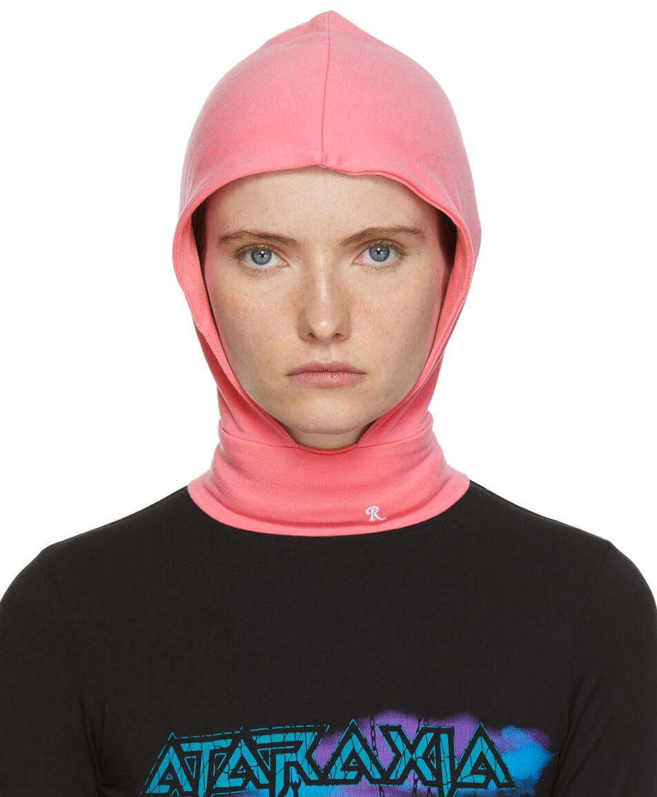 

Розовая шапочка с капюшоном и воротником-стойкой Raf Simons