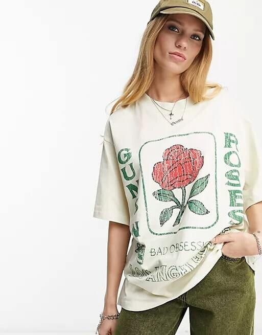 

Футболка Asos Design Oversized With Guns N Roses License Graphic, бежевый