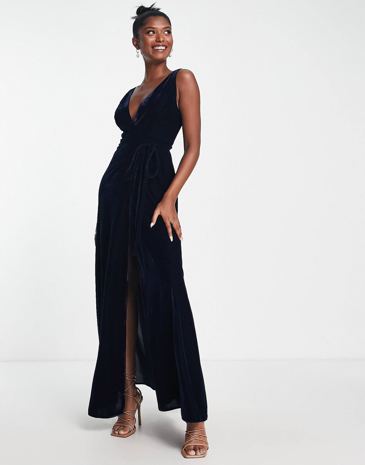 

Платье макси бархатное ASOS DESIGN, тёмно-синий