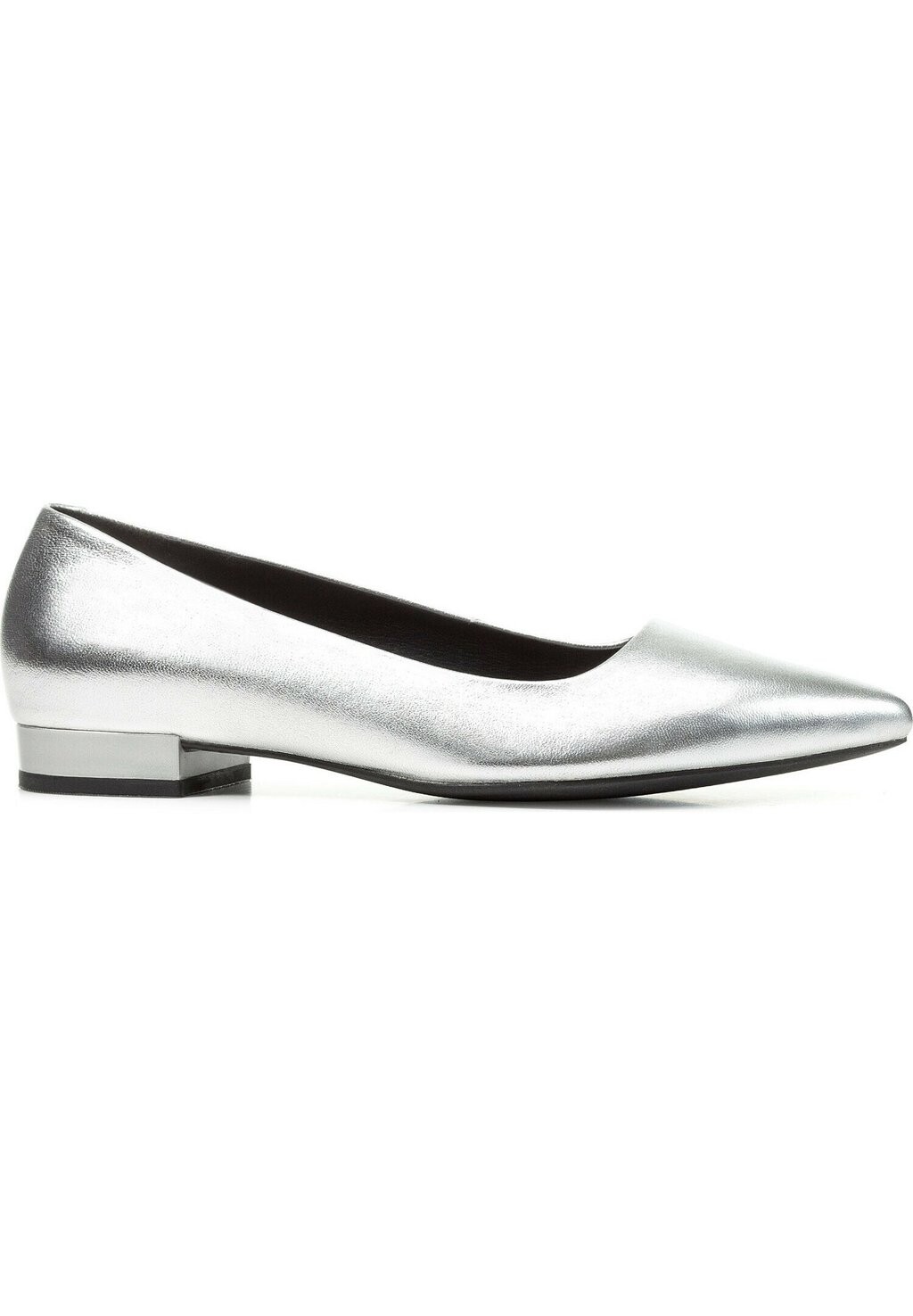

Балетки D Charyssa Geox, цвет silver