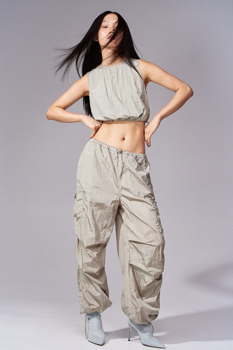 Парашютные брюки H&M, хаки парашютные брюки h