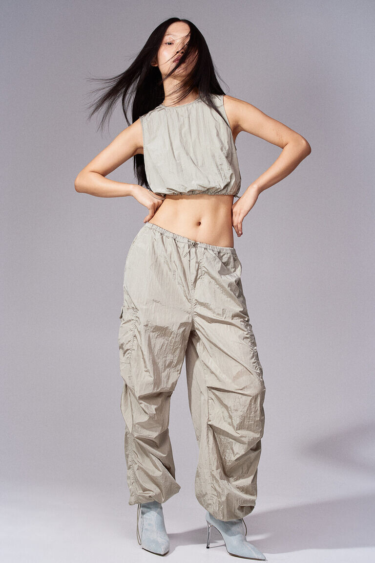 

Парашютные брюки H&M, хаки