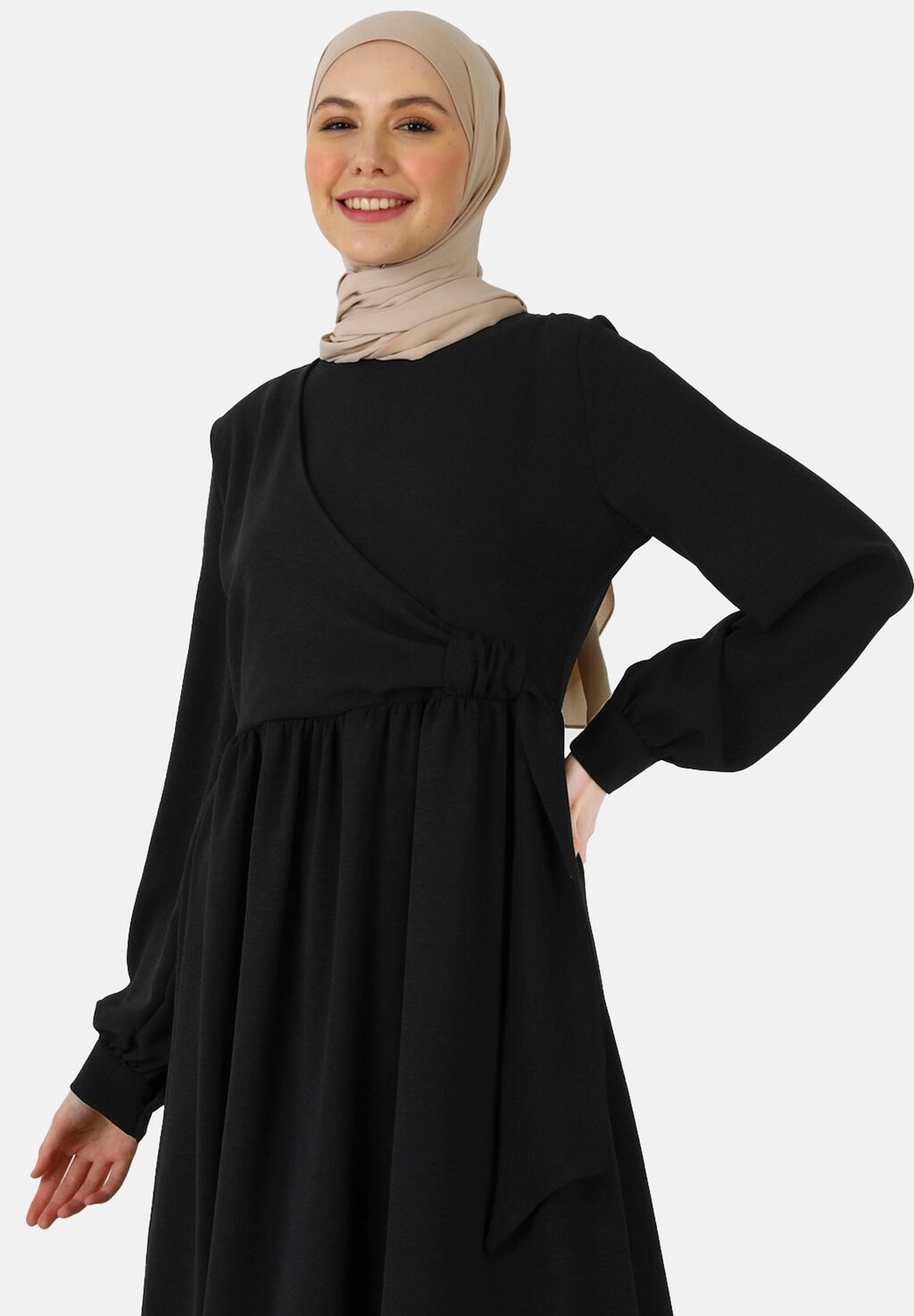 

Платье макси Modanisa, цвет black