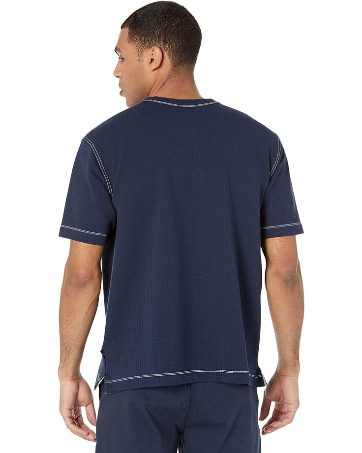 

Футболка Ted Baker Artizan T-Shirt, темно-синий