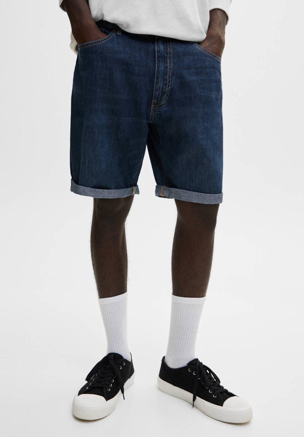 

Джинсовые шорты With Turn Up Hems PULL&BEAR, цвет dark blue denim