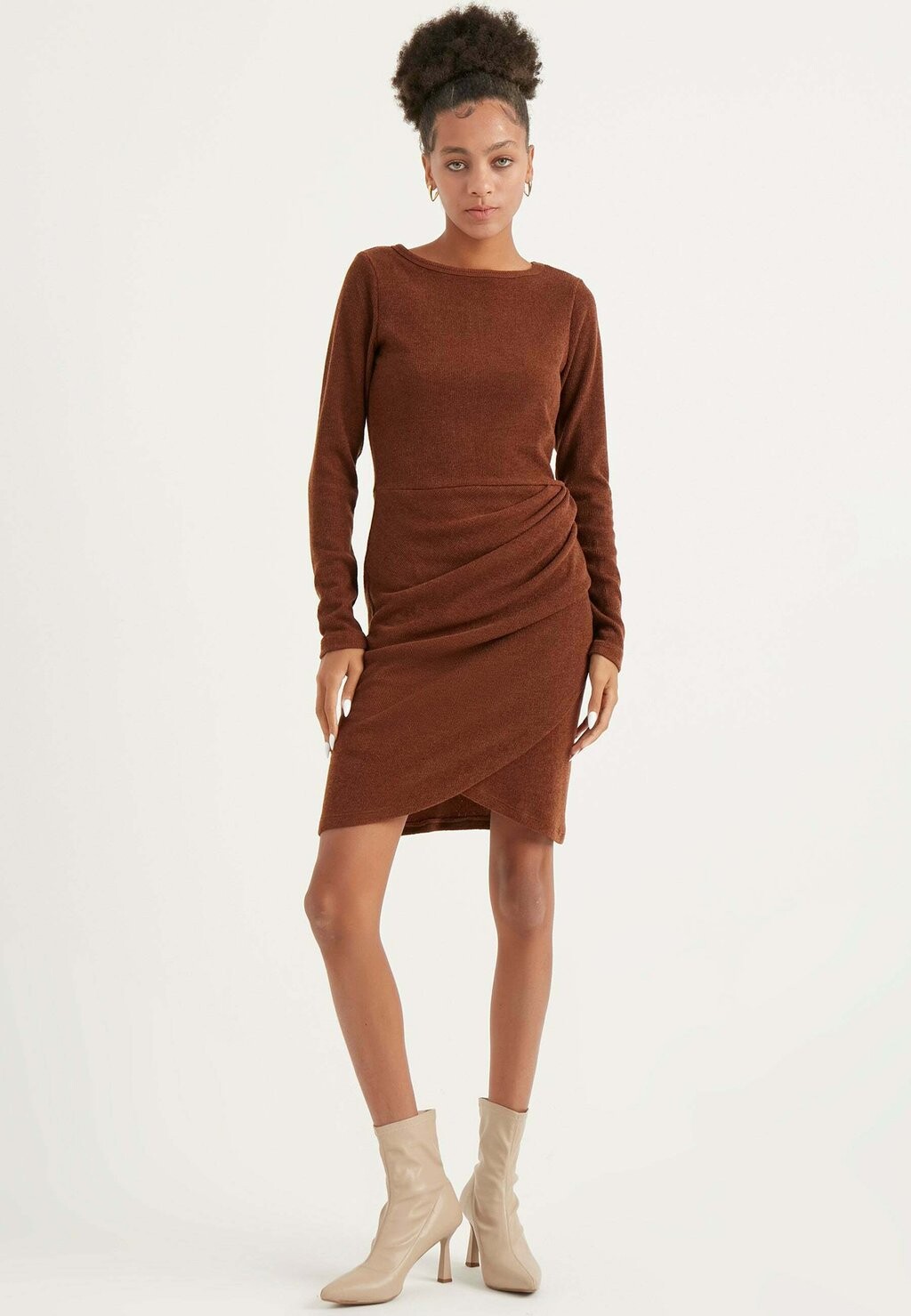 

Трикотажное платье Drape Detailed Dress Herita, коричневый
