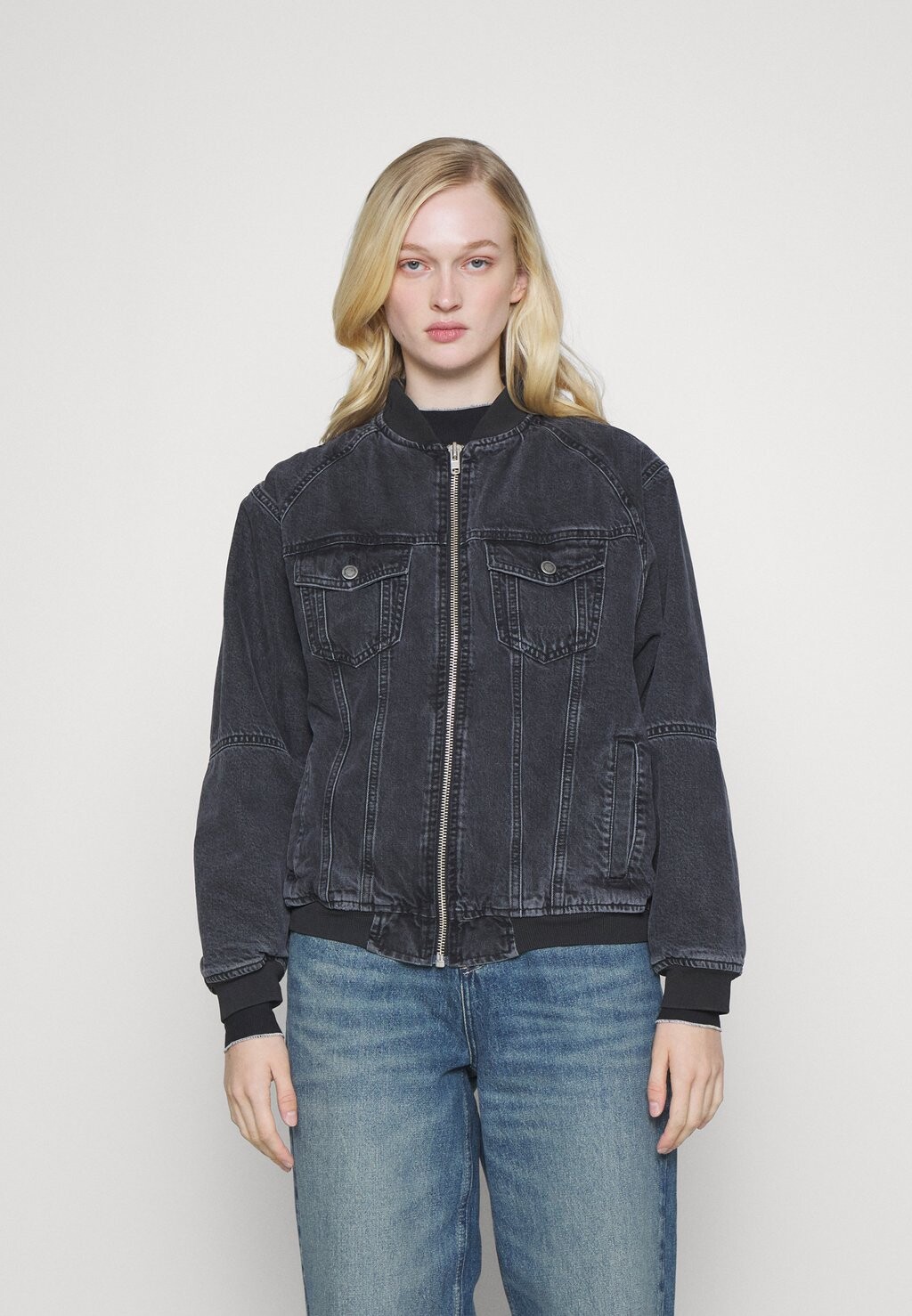 

Джинсовая куртка ONLY Tall ONLTHORA, цвет washed black