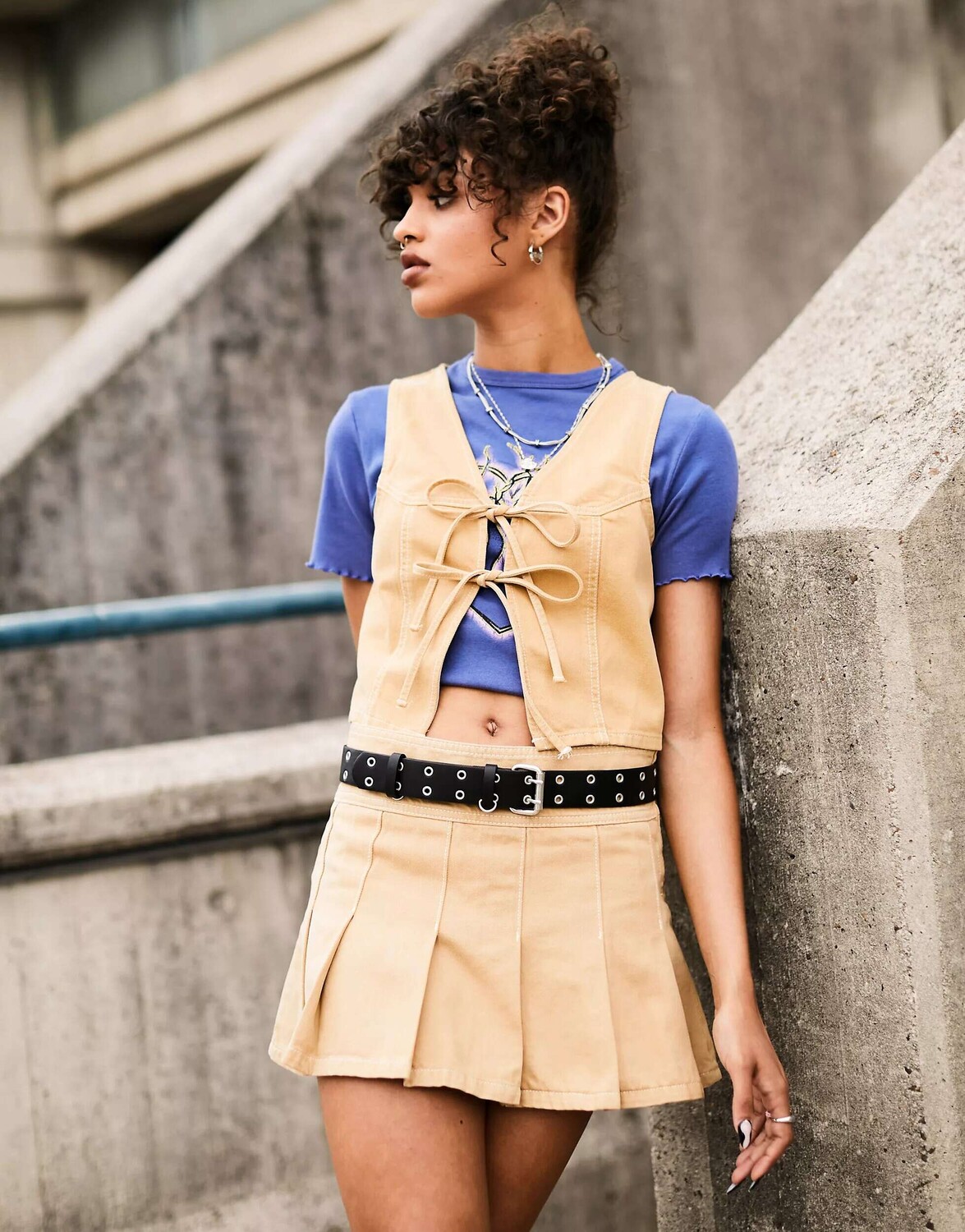 

Жилет в тон с завязками спереди ASOS