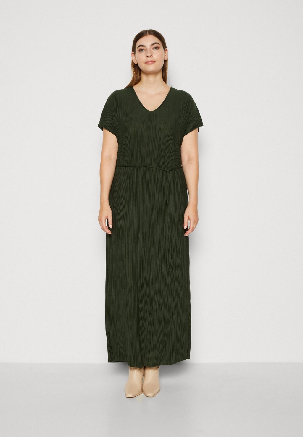 

Платье из джерси ONCFINA V NECK LONG DRESS ONLY Curve, цвет duffel bag