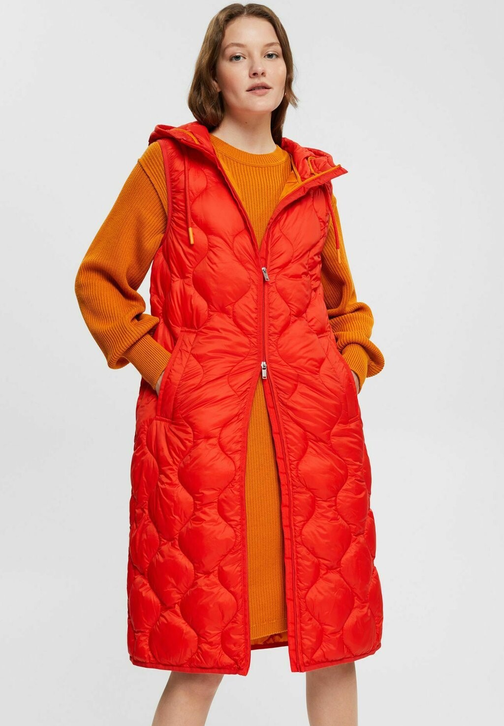 

Жилет edc by Esprit