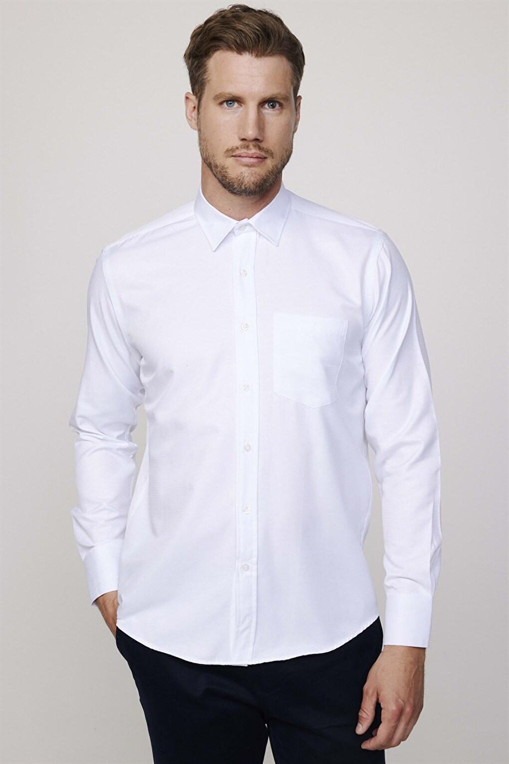 Классическая хлопковая мужская белая рубашка Добби, которую легко гладить TUDORS, белый