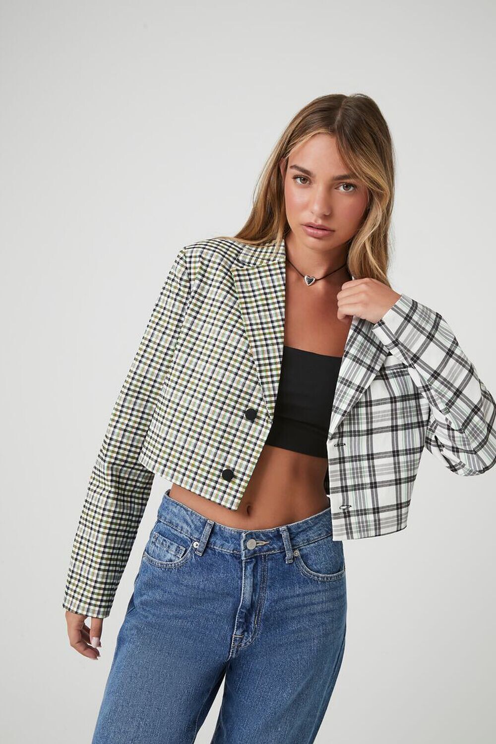 

Укороченный пиджак в переработанную клетку Forever 21, белый