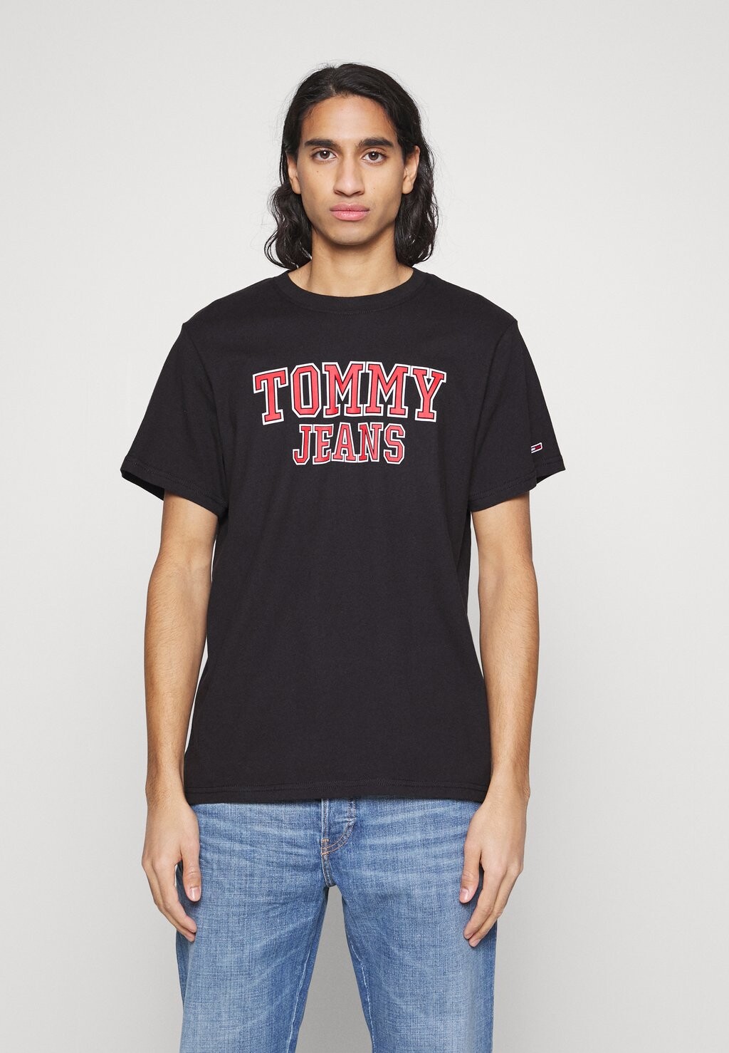 

Футболка с принтом Tommy Jeans, черный
